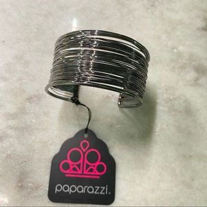 🍭4/$20 Paparazzi gray metal wire bracket